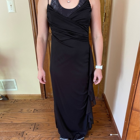 Semi-Formal Black Dress - Picture 4 of 10